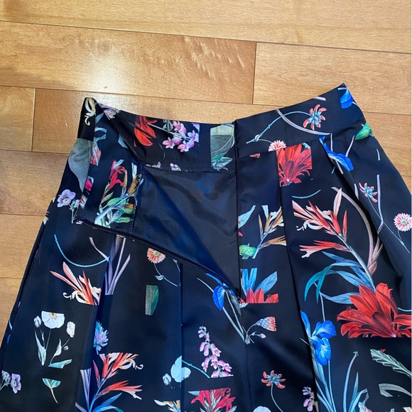 Next UK Floral Satin Midi Skirt with Pockets - Picture 3 of 10